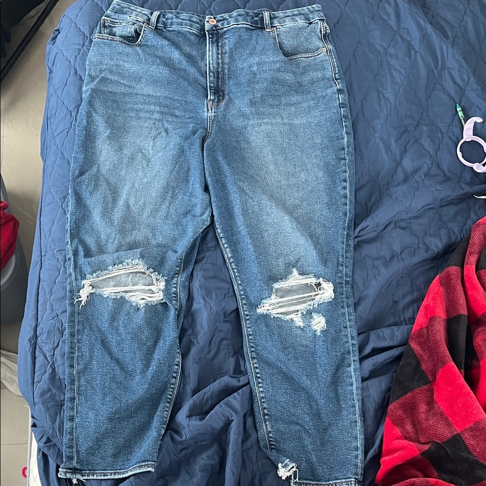 American Eagle Outfitters High Waisted Ripped Blue Cropped Jeans